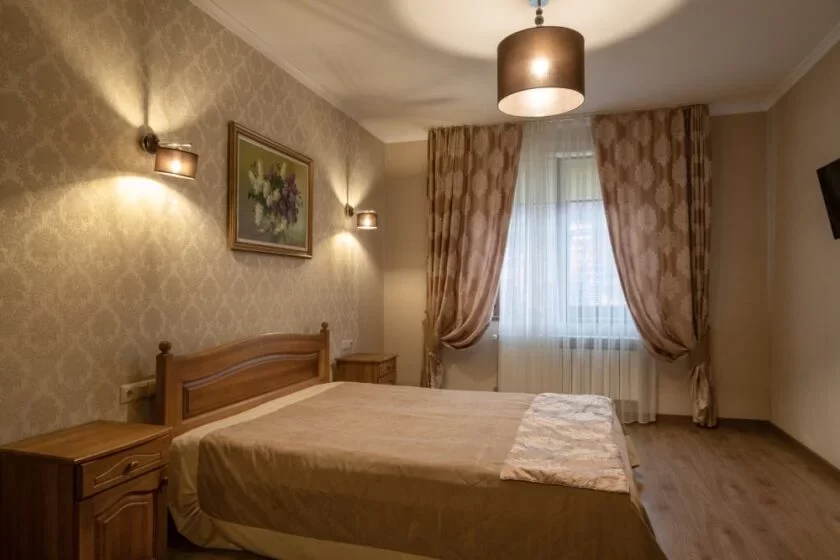Suite room in hotel Zhayvoronok